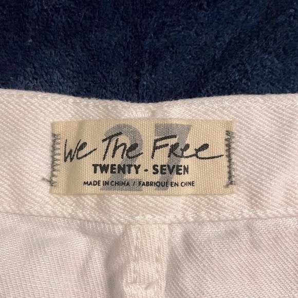 NWT Free People Looking Good Vibrations White Shorts Size 27 butterfly - Picture 11 of 11